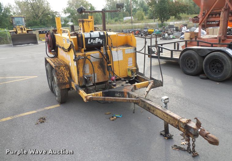 image for item L3526 LeeBoy crack seal pot