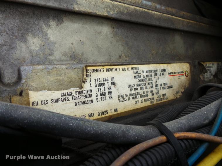 image for item L3528 1995 Ford LTA9000 AeroMax 106 semi truck