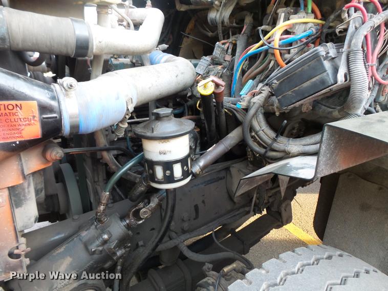 image for item L3530 2003 International 7400 dump truck