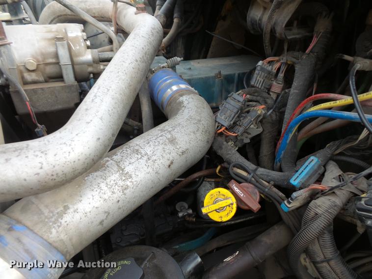 image for item L3530 2003 International 7400 dump truck