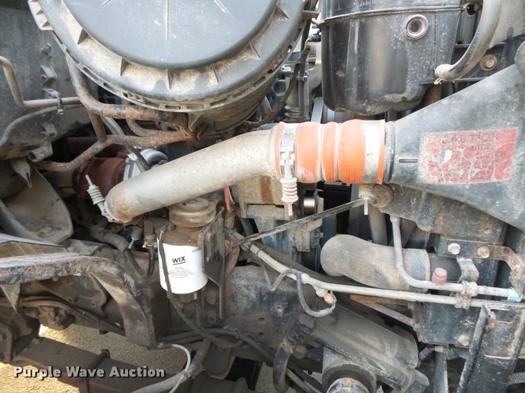 image for item L3530 2003 International 7400 dump truck