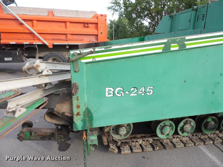 image for item L3533 Barber Greene BG-245 200 Series paver