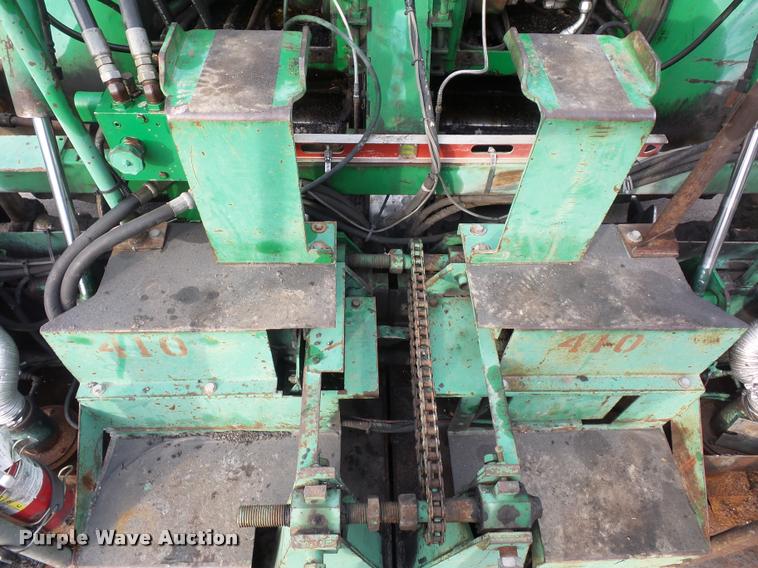 image for item L3533 Barber Greene BG-245 200 Series paver