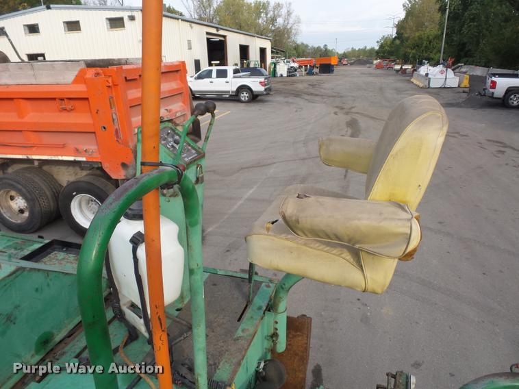 image for item L3533 Barber Greene BG-245 200 Series paver