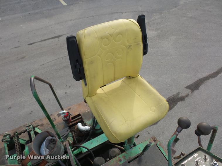 image for item L3533 Barber Greene BG-245 200 Series paver