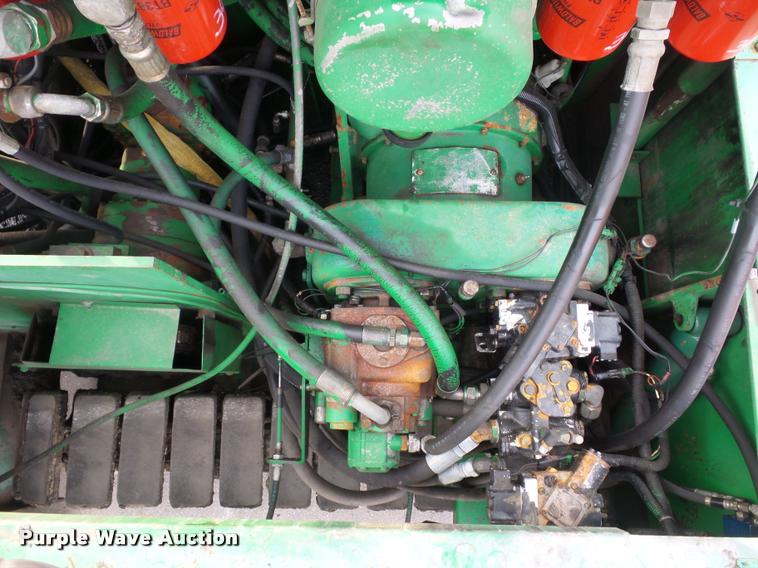 image for item L3533 Barber Greene BG-245 200 Series paver