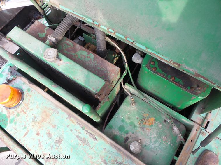 image for item L3533 Barber Greene BG-245 200 Series paver