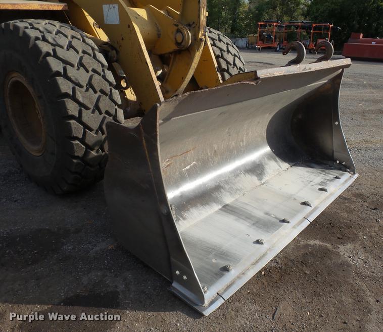 image for item L3534 1994 Caterpillar 928F wheel loader