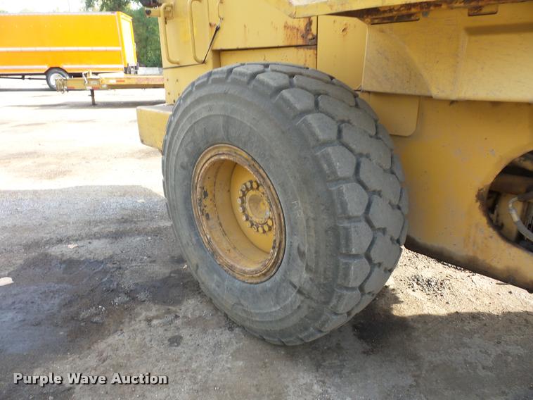 image for item L3534 1994 Caterpillar 928F wheel loader