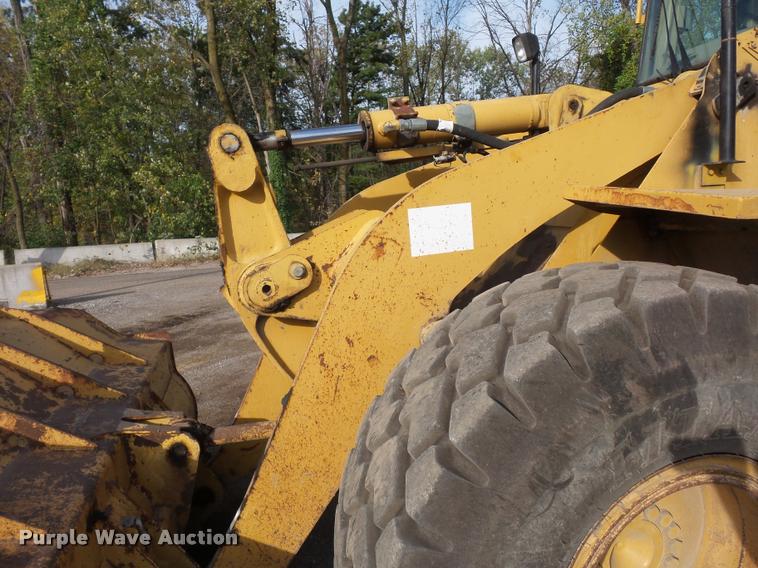 image for item L3534 1994 Caterpillar 928F wheel loader