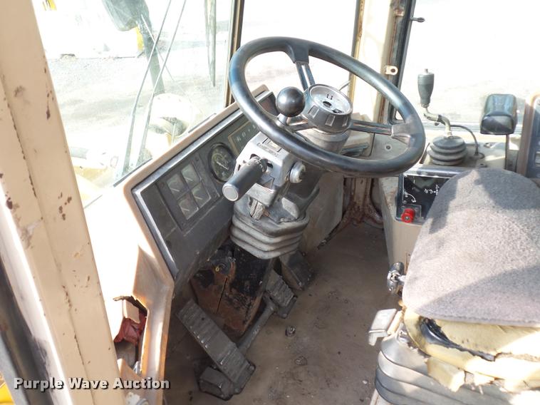 image for item L3534 1994 Caterpillar 928F wheel loader