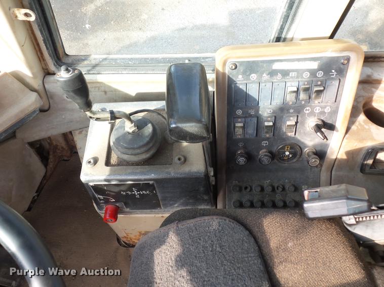 image for item L3534 1994 Caterpillar 928F wheel loader