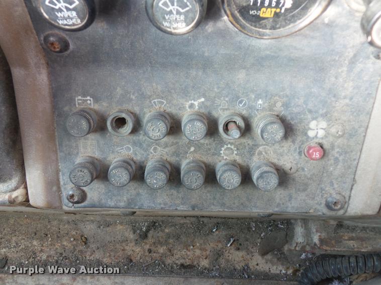 image for item L3534 1994 Caterpillar 928F wheel loader