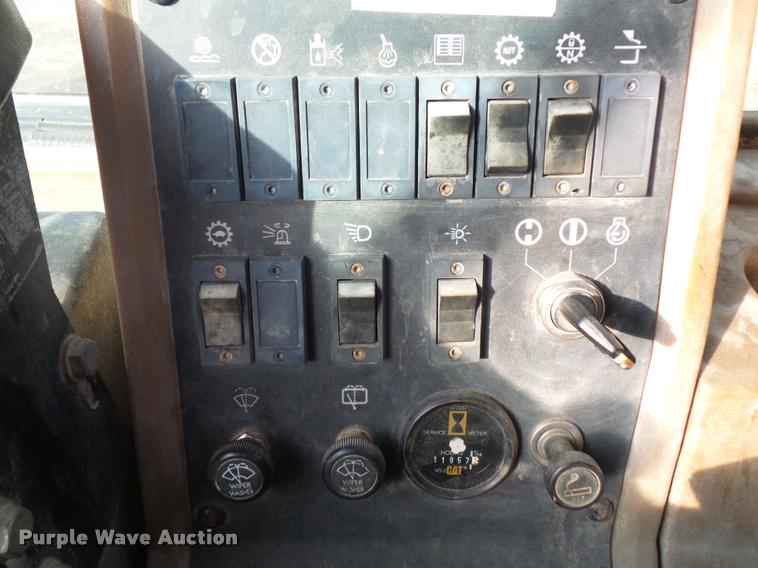 image for item L3534 1994 Caterpillar 928F wheel loader