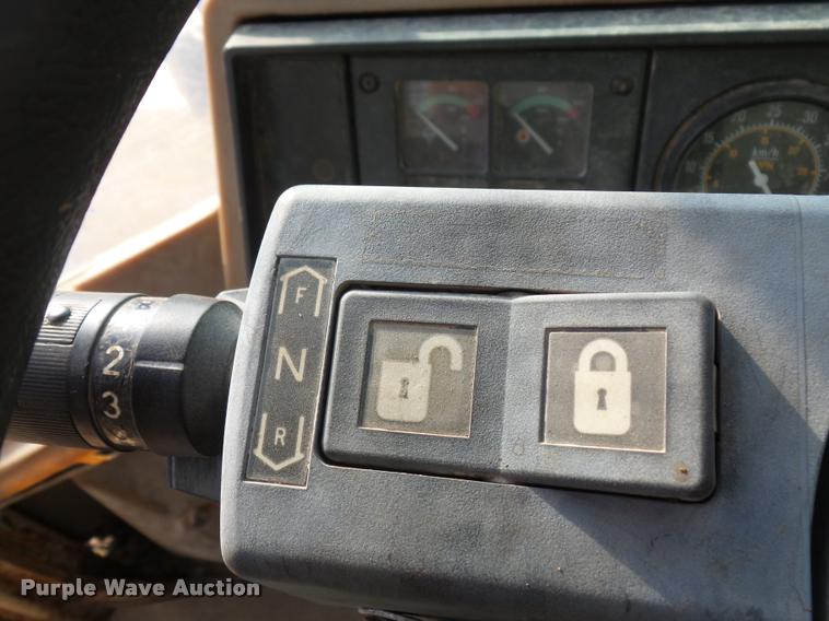 image for item L3534 1994 Caterpillar 928F wheel loader