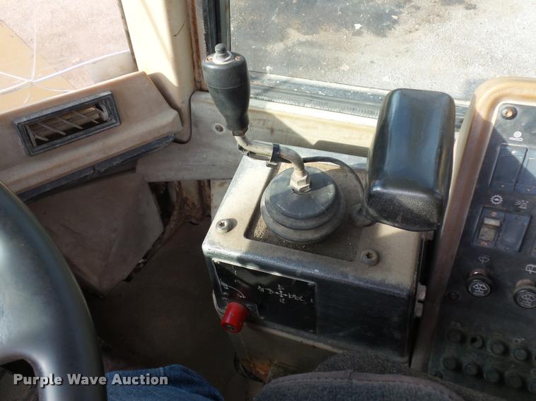 image for item L3534 1994 Caterpillar 928F wheel loader