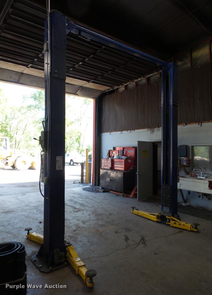 image for item L3536 Launch Tech USA two post lift