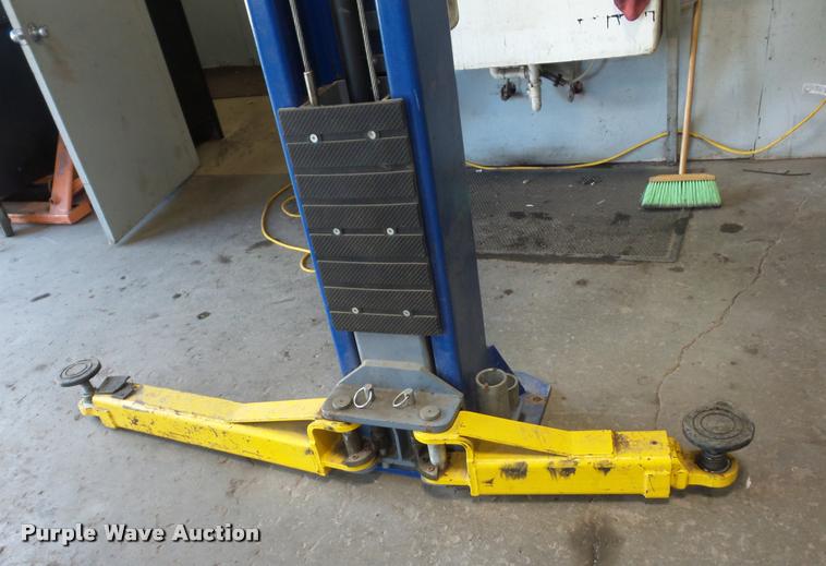 image for item L3536 Launch Tech USA two post lift