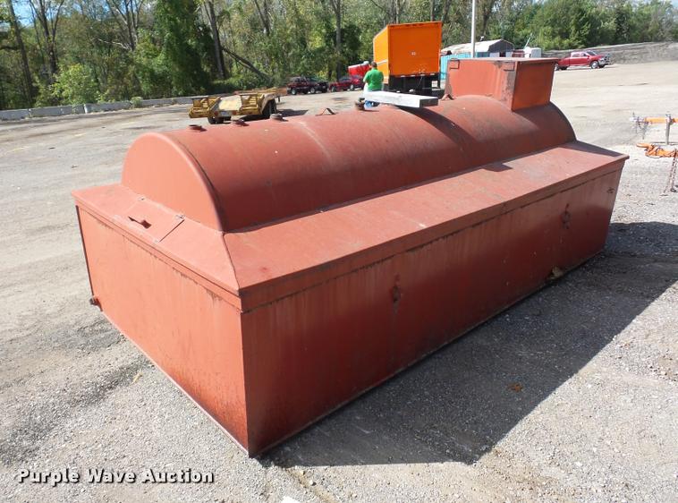 image for item L3539 Bulk oil tank