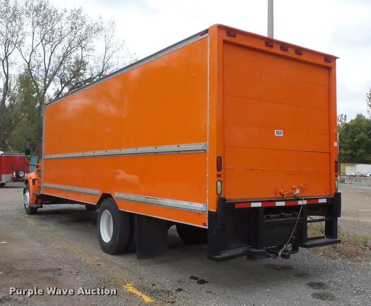 image for item L3540 2004 International DuraStar 4300 box truck