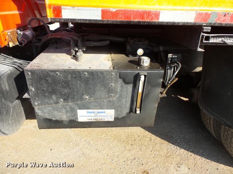 image for item L3541 2003 International 7400 dump truck