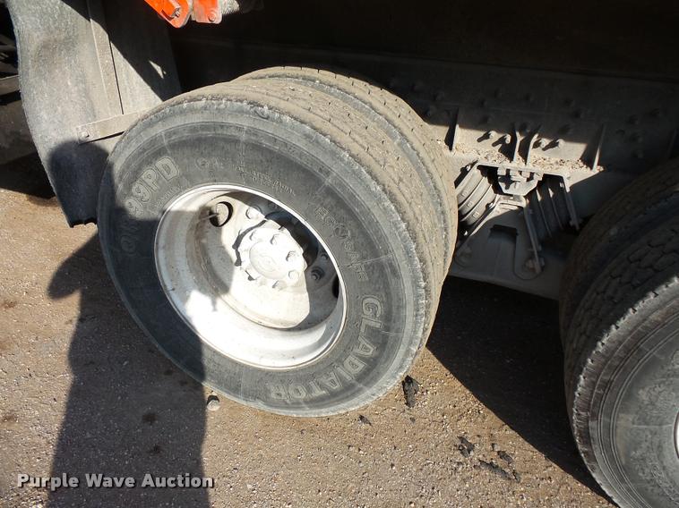 image for item L3541 2003 International 7400 dump truck