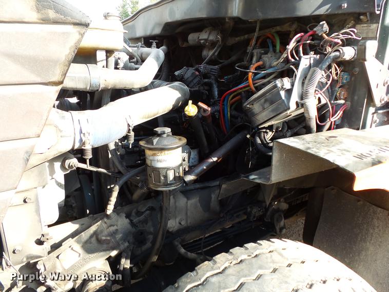 image for item L3541 2003 International 7400 dump truck