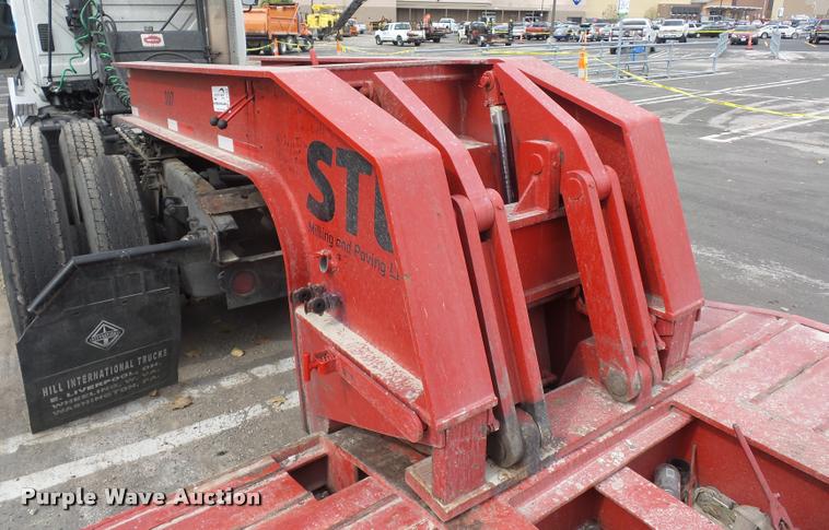 image for item L3549 1994 Etnyre lowboy equipment trailer