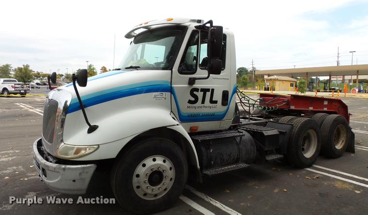 image for item L3550 2006 International TranStar 8600 semi truck