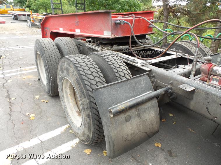 image for item L3550 2006 International TranStar 8600 semi truck