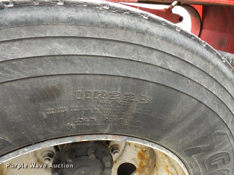 image for item L3550 2006 International TranStar 8600 semi truck