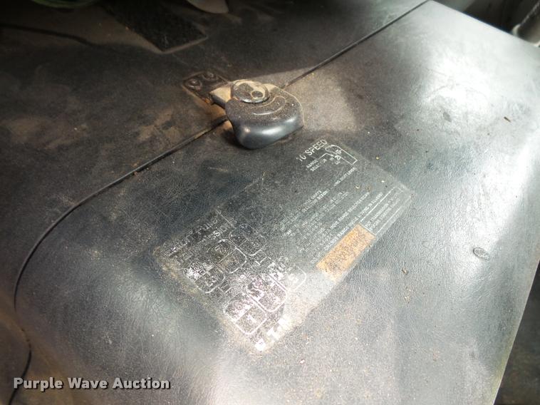 image for item L3550 2006 International TranStar 8600 semi truck