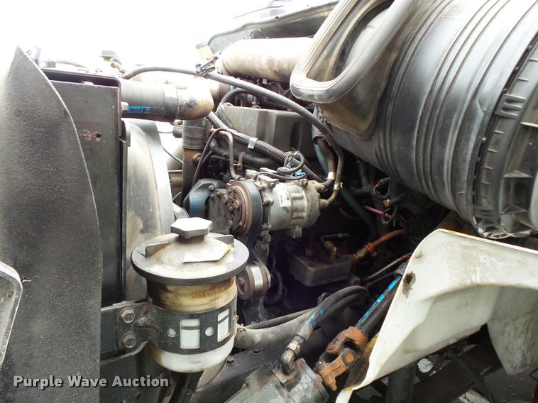 image for item L3550 2006 International TranStar 8600 semi truck