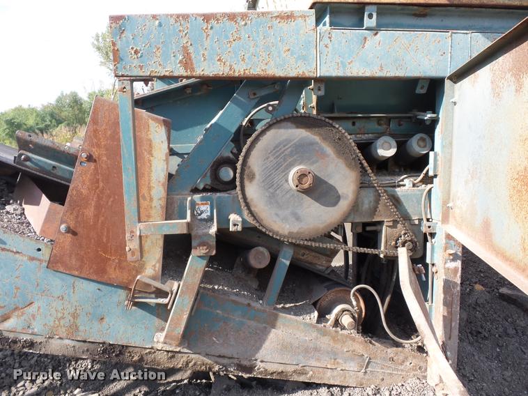 image for item L4340 Power Screen rock screen with hydraulic conveyor