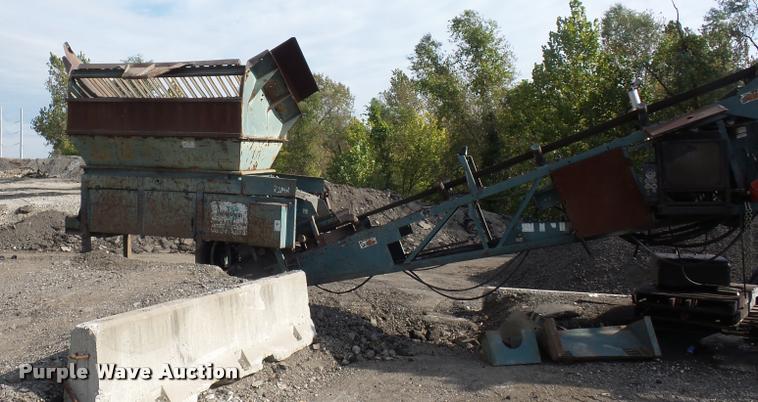 image for item L4340 Power Screen rock screen with hydraulic conveyor