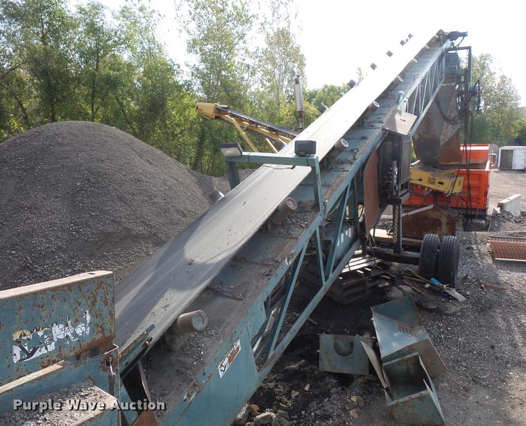 image for item L4340 Power Screen rock screen with hydraulic conveyor