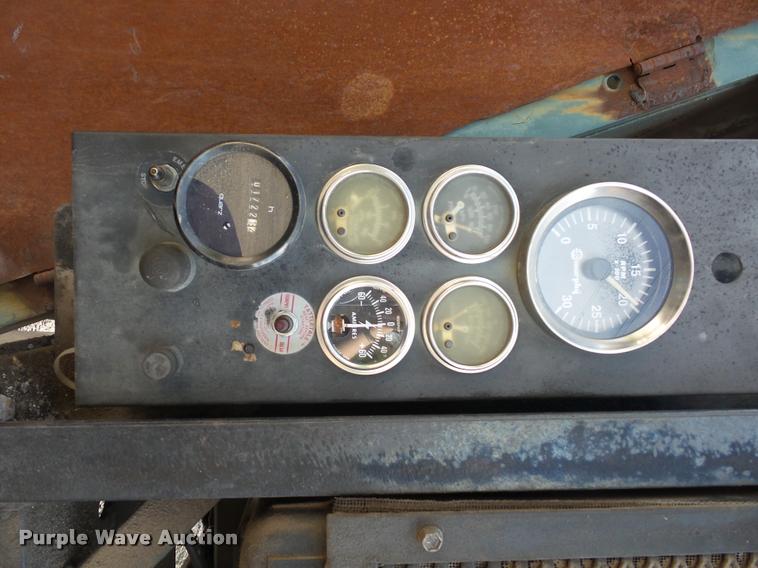 image for item L4340 Power Screen rock screen with hydraulic conveyor