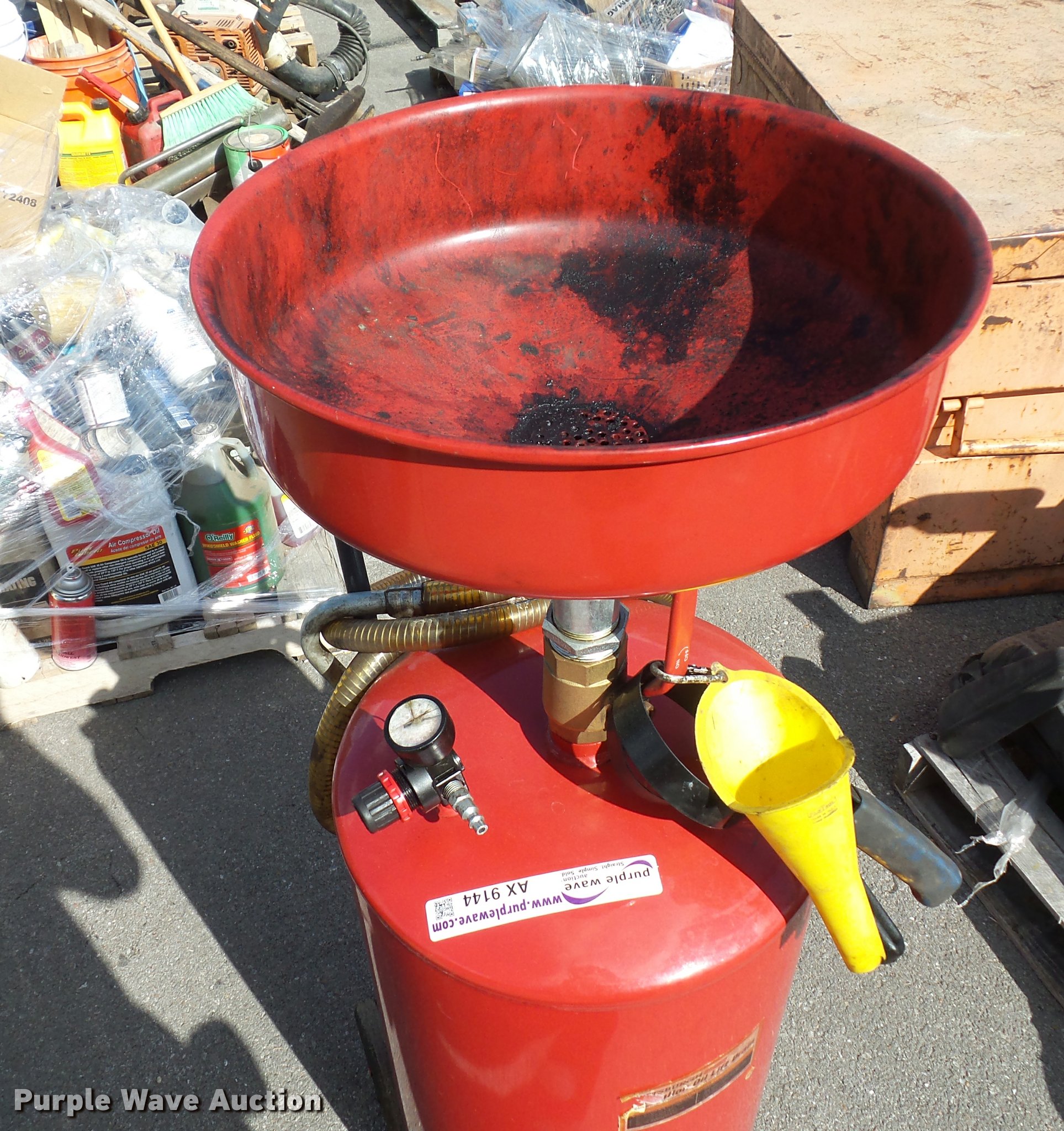 Pittsburgh high lift oil drain pan in Maryland Heights, MO Item