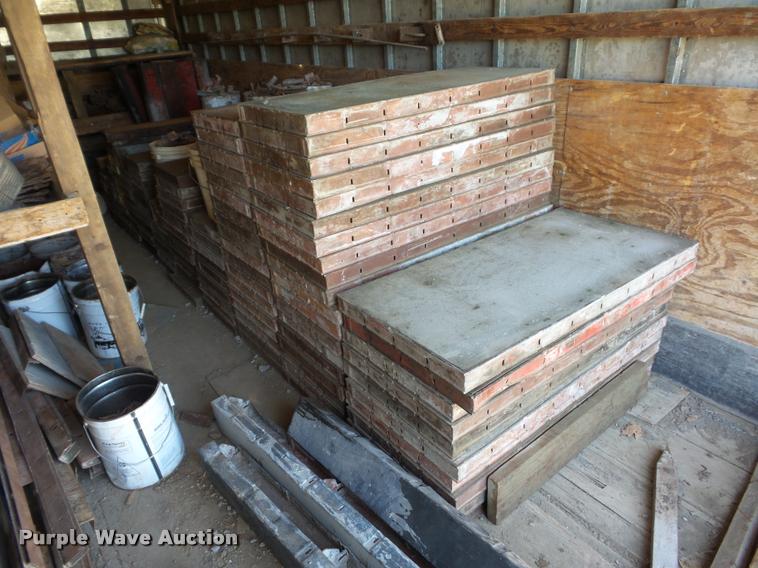 image for item AX9068 Concrete forms and fillers