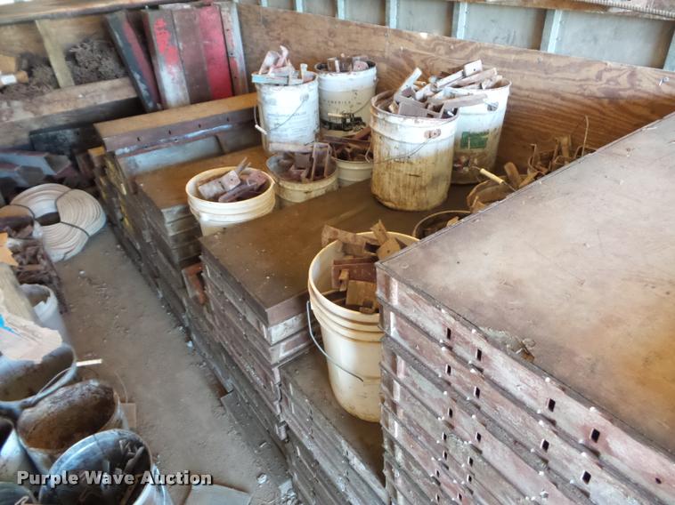 image for item AX9068 Concrete forms and fillers