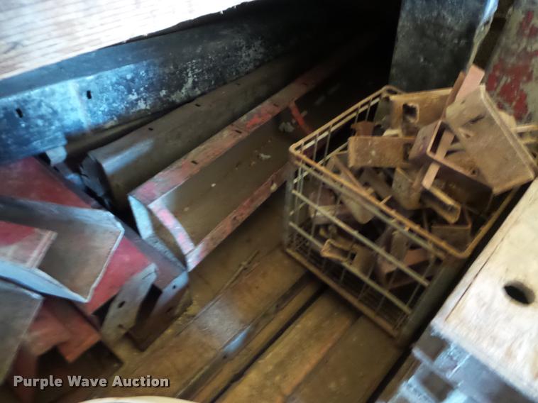 image for item AX9068 Concrete forms and fillers