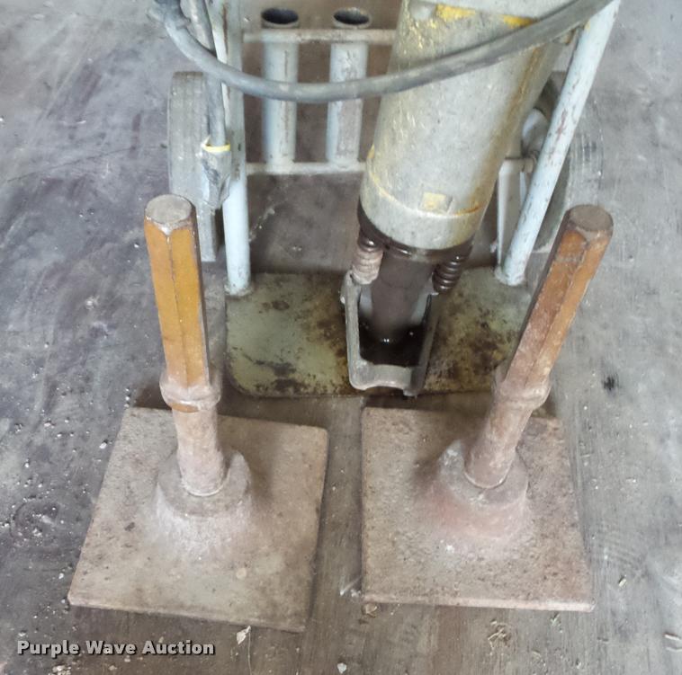 image for item AX9090 Bosch jack hammer