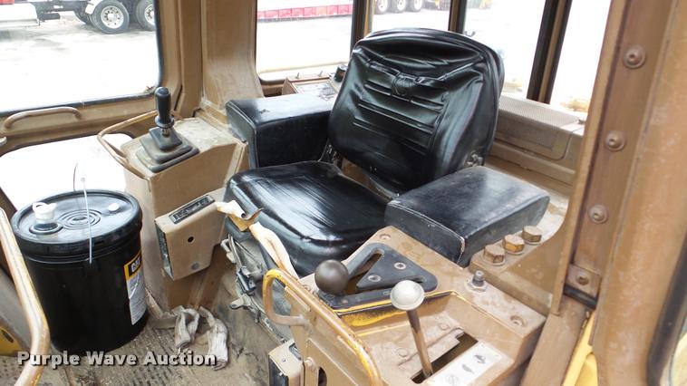 image for item DA2920 1989 Caterpillar 963 track loader