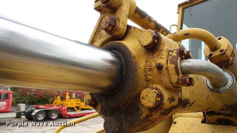 image for item DA2920 1989 Caterpillar 963 track loader