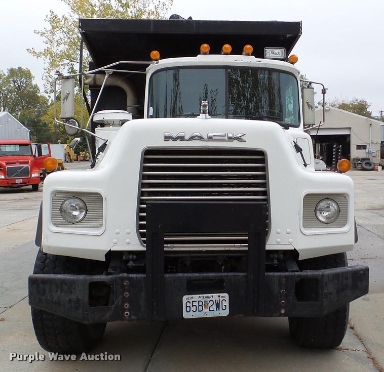 image for item DA2921 1999 Mack DM690S dump truck
