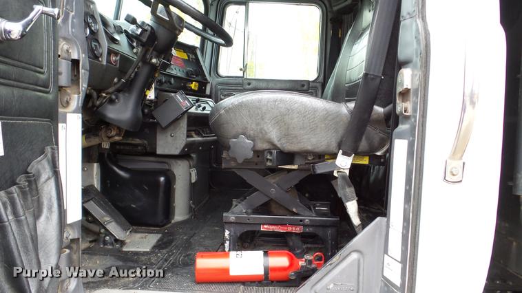 image for item DA2921 1999 Mack DM690S dump truck