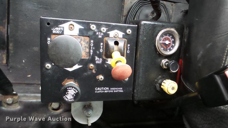 image for item DA2921 1999 Mack DM690S dump truck