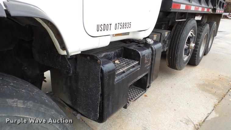 image for item DA2921 1999 Mack DM690S dump truck