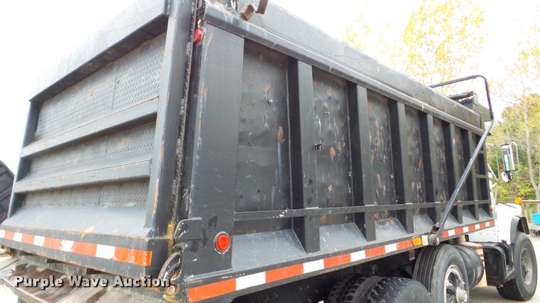 image for item DA2921 1999 Mack DM690S dump truck