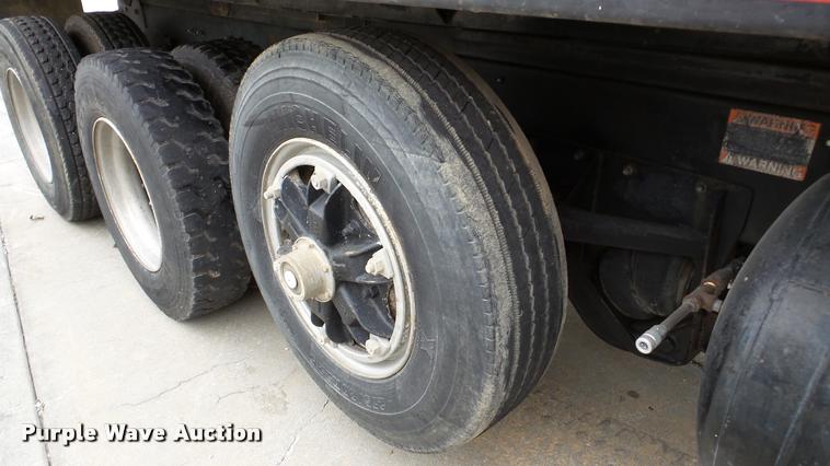 image for item DA2921 1999 Mack DM690S dump truck